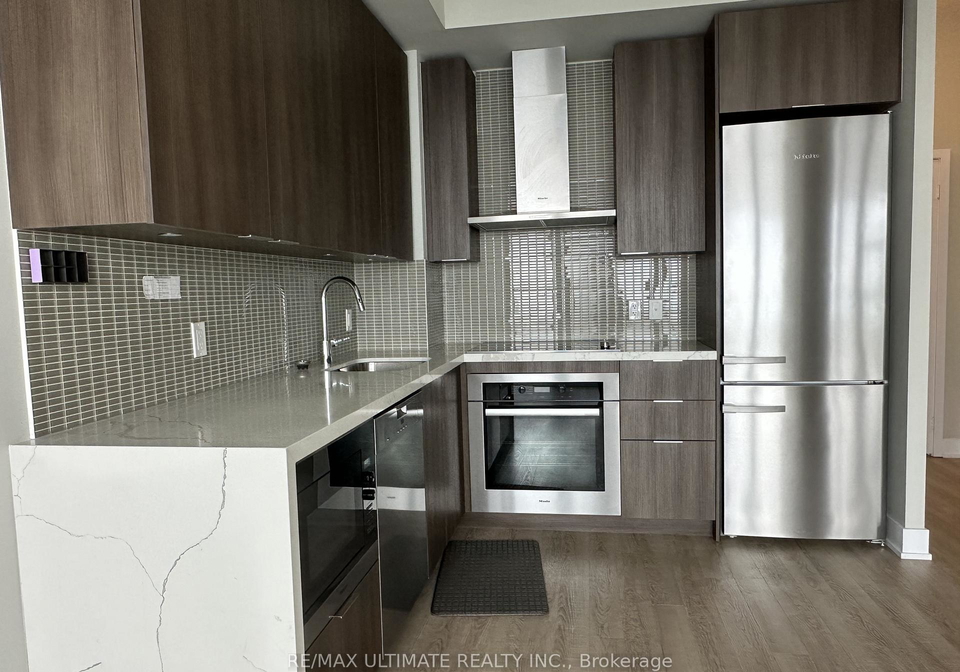 30-shore-breeze-drive-toronto-etobicoke-ontario-w13630496