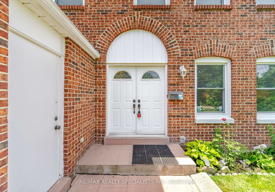 18-jill-crescent-brampton-ontario-w13630720