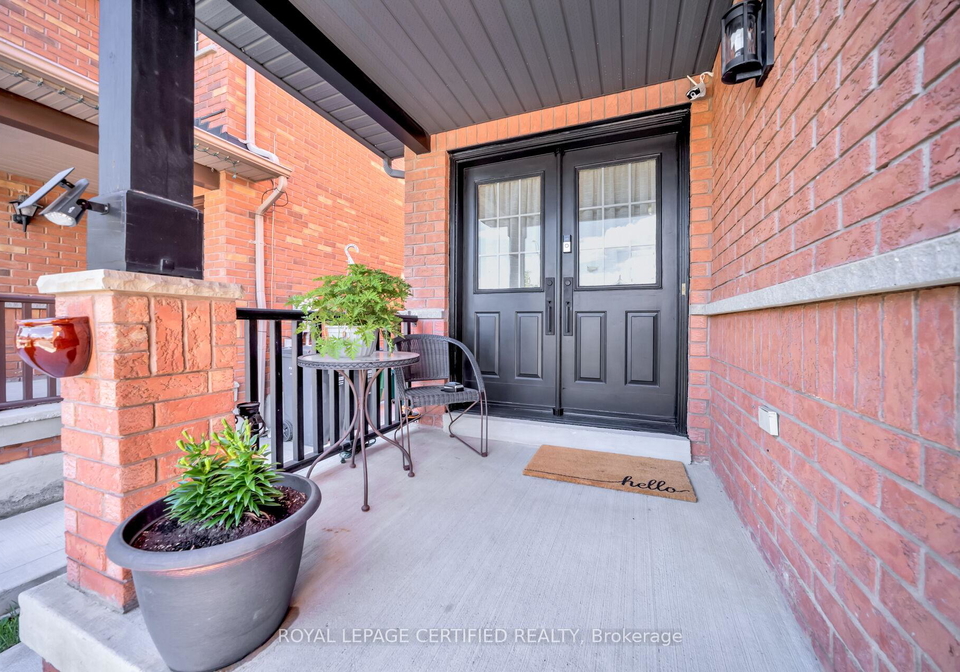 70-vintage-gate-brampton-ontario-w13630730