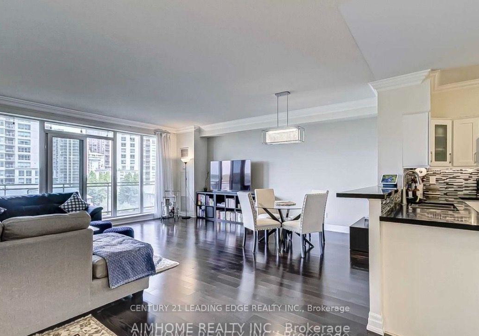 2119-lakeshore-boulevard-w-toronto-etobicoke-ontario-w13630960
