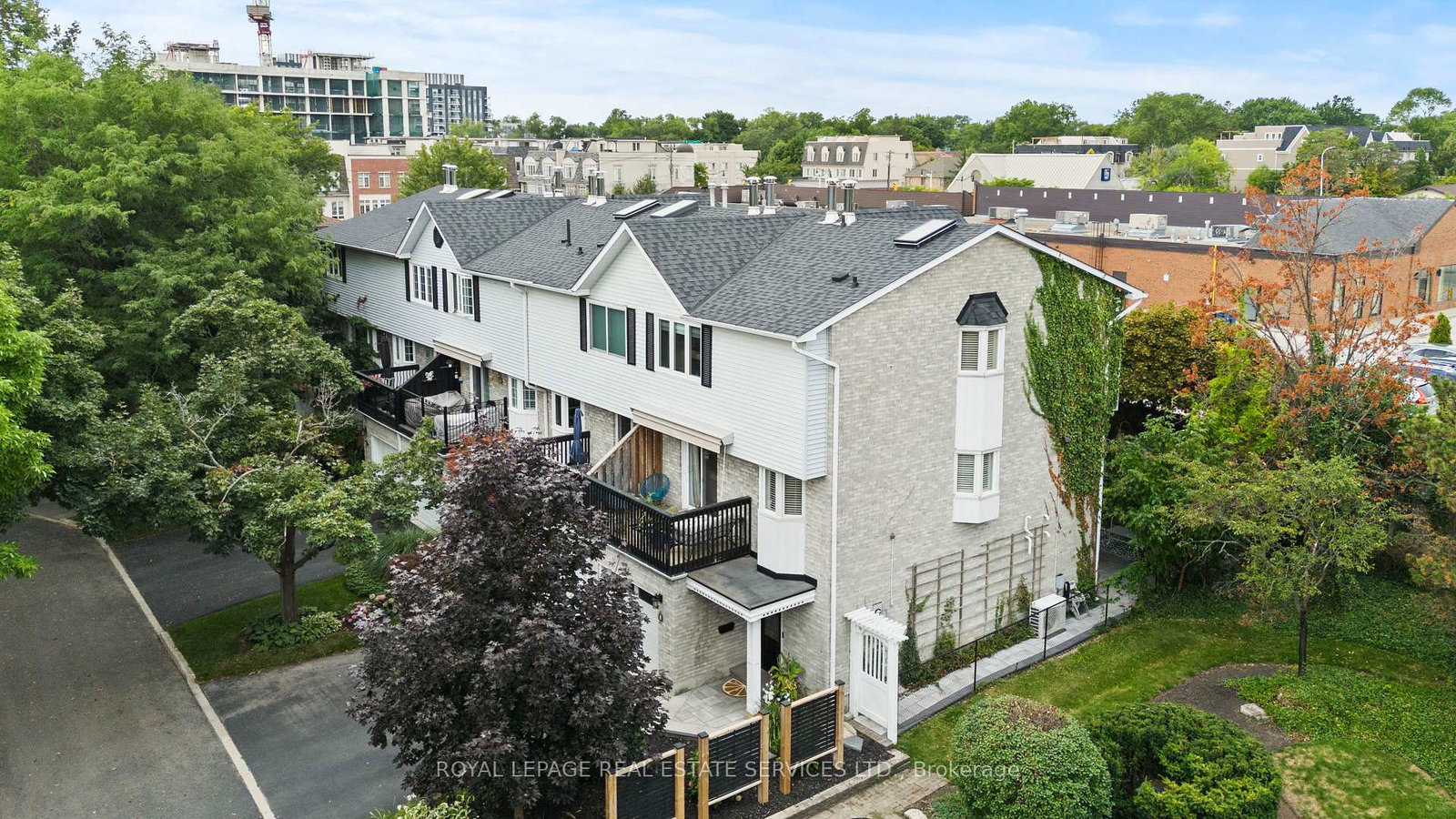 2303-marine-drive-oakville-ontario-w13631102