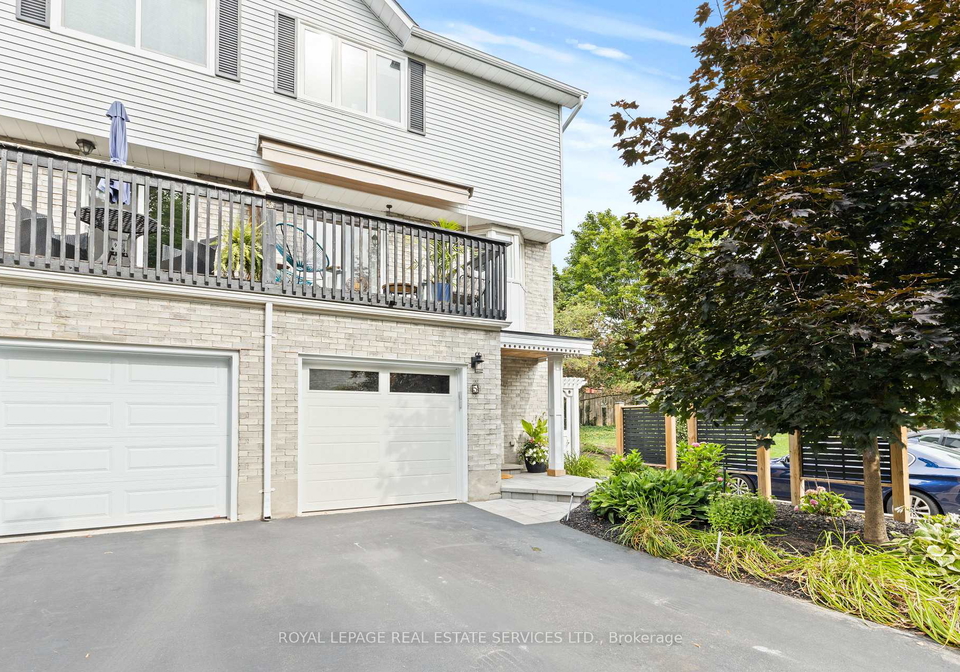 2303-marine-drive-oakville-ontario-w13631102
