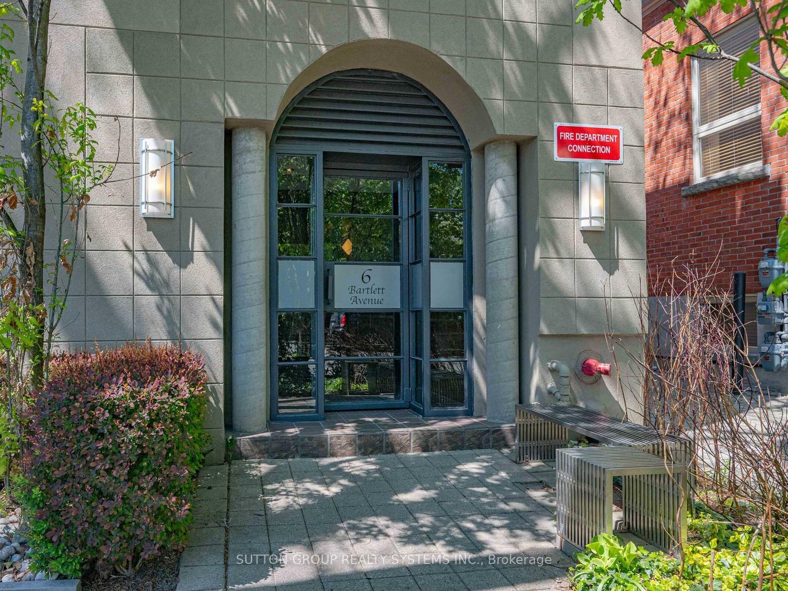 6-bartlett-avenue-w-toronto-toronto-ontario-w13631120