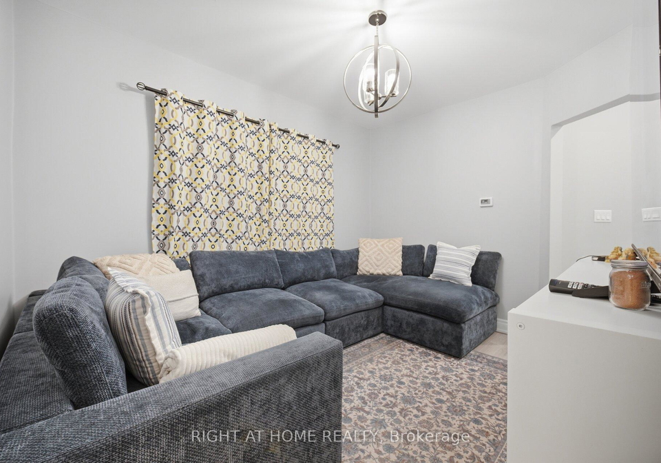 20-rockwell-avenue-toronto-toronto-ontario-w13631172