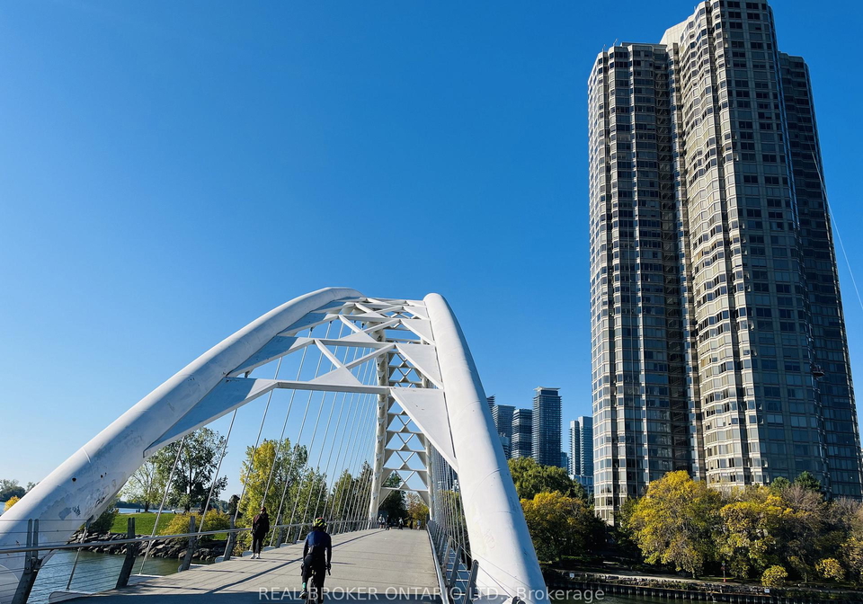 1-palace-pier-court-toronto-etobicoke-ontario-w13631650