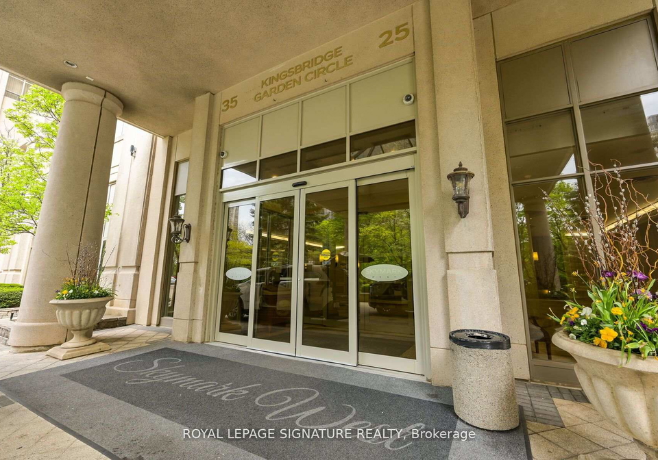 25-kingsbridge-garden-circle-mississauga-ontario-w13631662