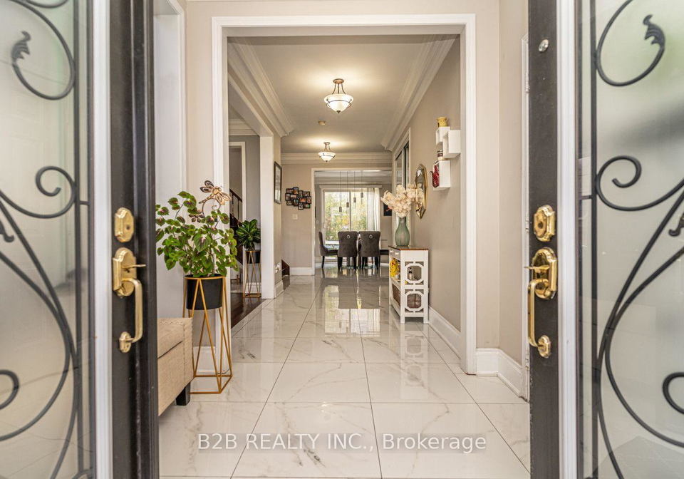 12-valleywest-road-brampton-ontario-w13632036