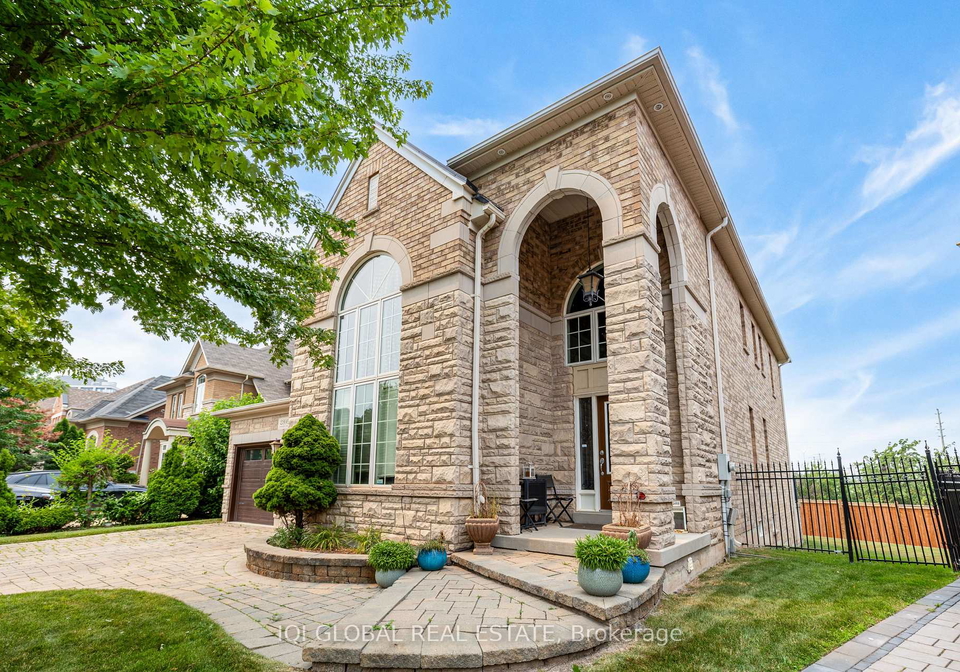 2395-lyndhurst-drive-oakville-ontario-w13632086