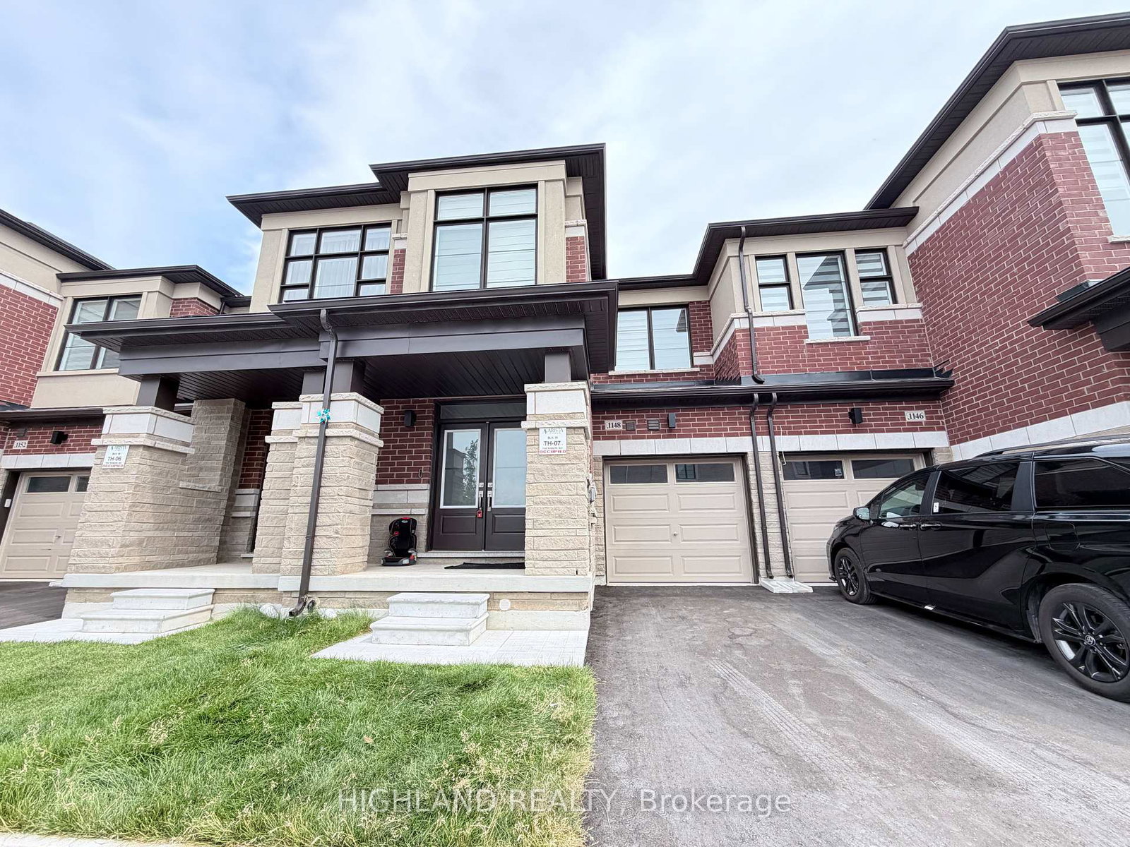 1148-tanbark-avenue-oakville-ontario-w13632156