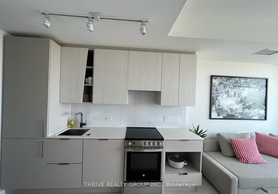 3900-confederation-parkway-mississauga-ontario-w13632176