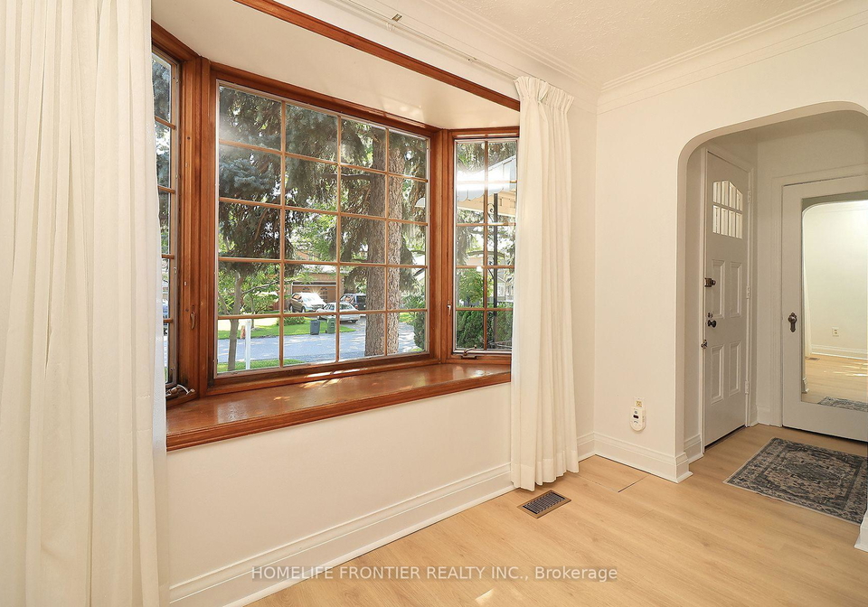 132-wesley-street-toronto-etobicoke-ontario-w13632262