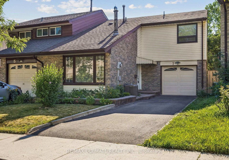 7-pumfrey-crescent-toronto-etobicoke-ontario-w13632278