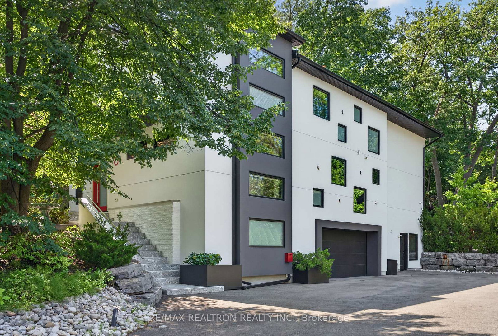 8-breezewood-drive-toronto-etobicoke-ontario-w13632324