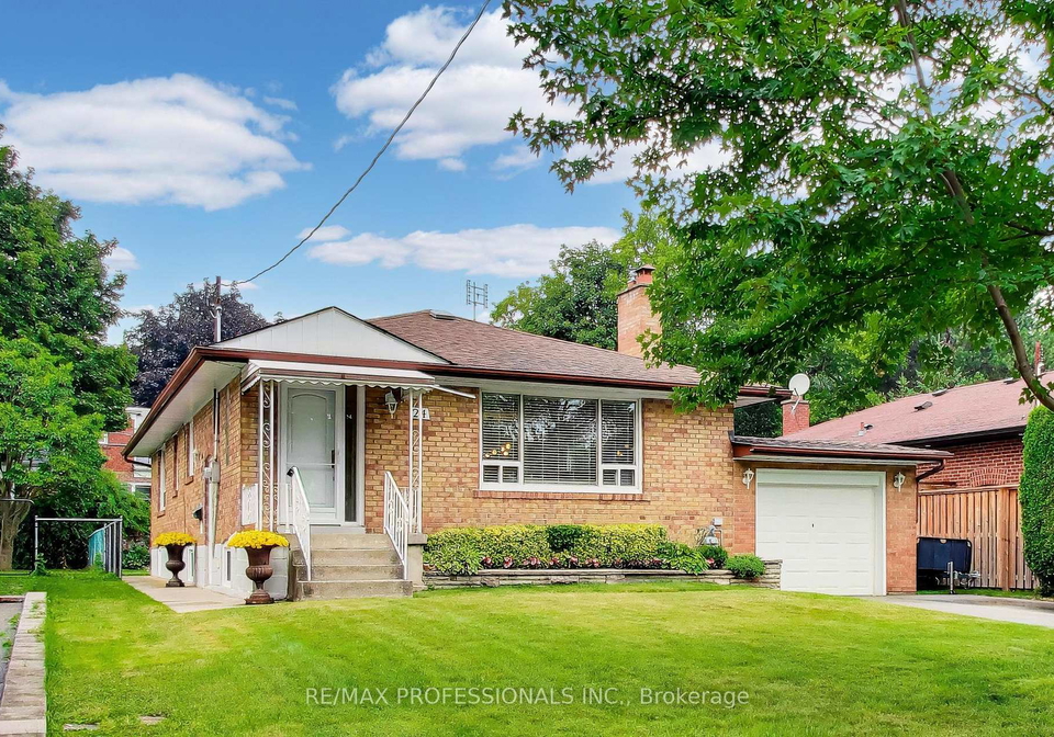 24-beaverbrook-avenue-toronto-etobicoke-ontario-w13632438