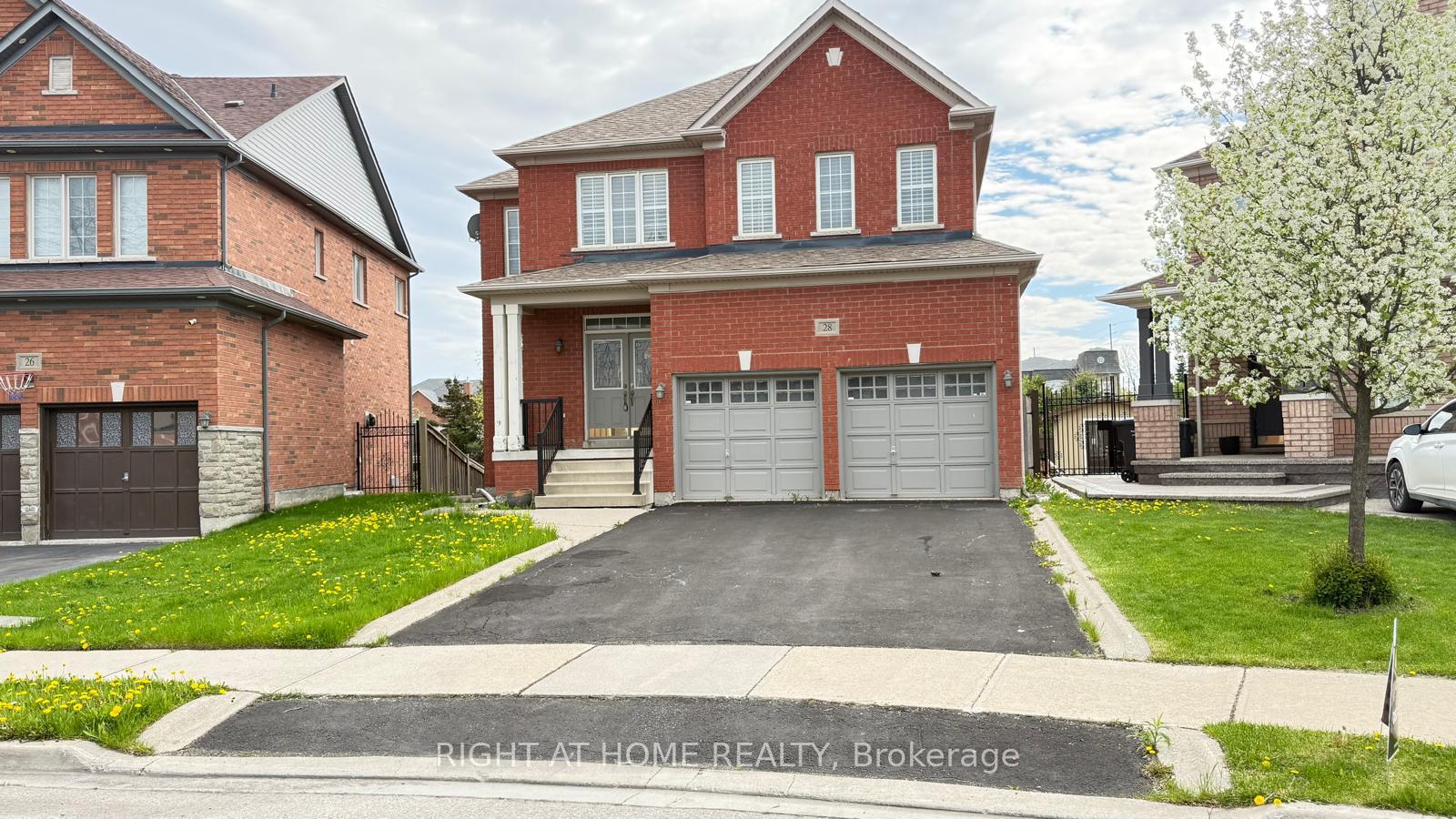 28-laurentide-crescent-brampton-ontario-w13632440