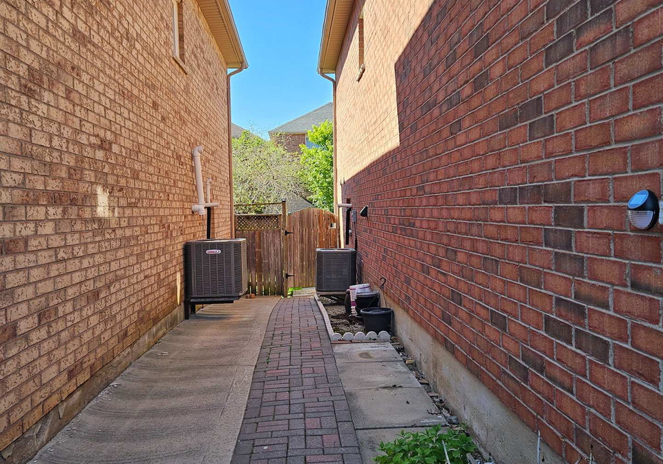 3227-scotch-pine-gate-mississauga-ontario-w13632714