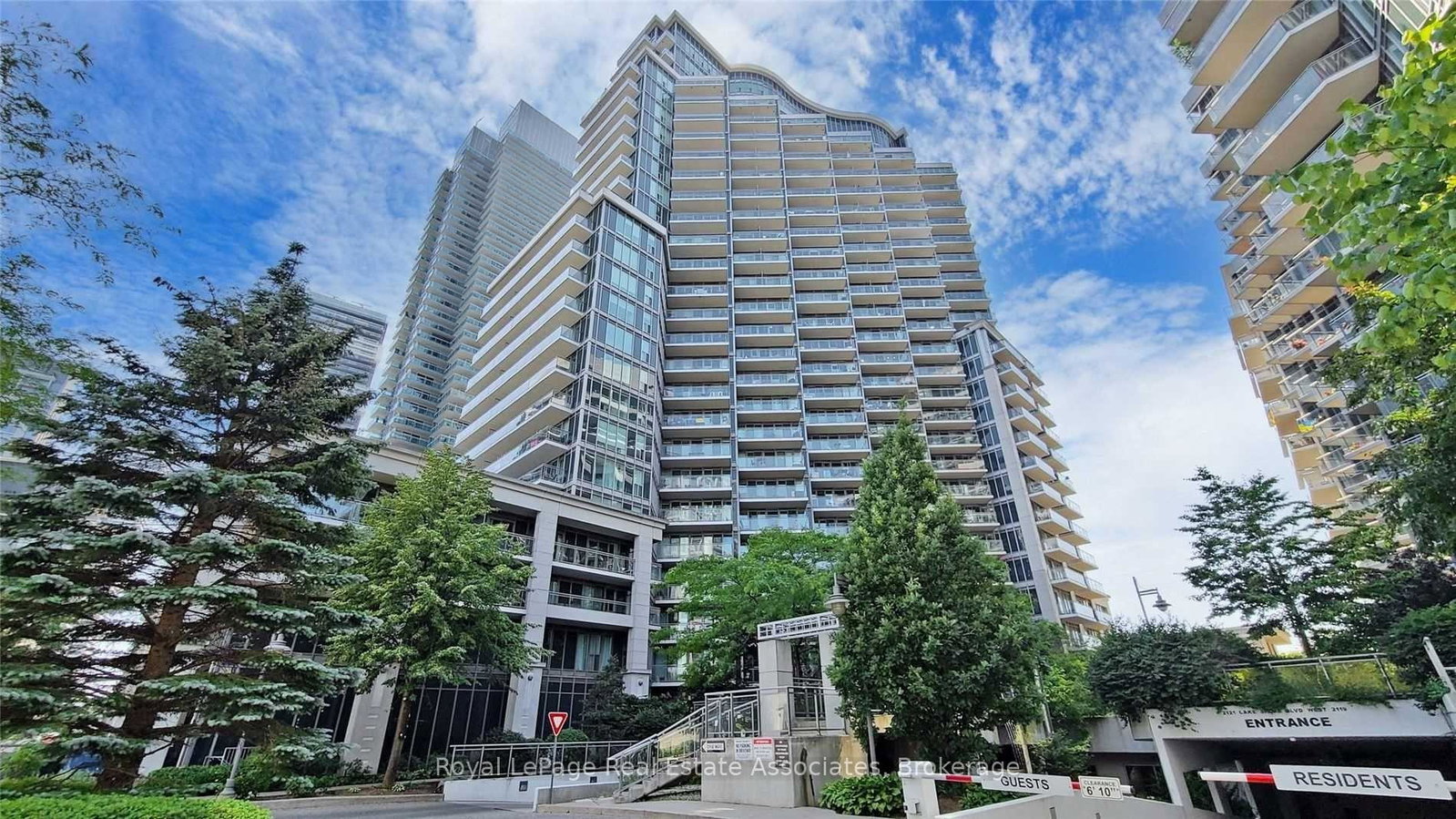 2121-lake-shore-boulevard-w-toronto-etobicoke-ontario-w13632856