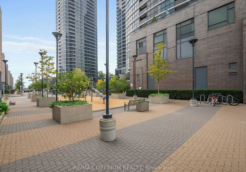 1-valhalla-inn-road-toronto-etobicoke-ontario-w13632878