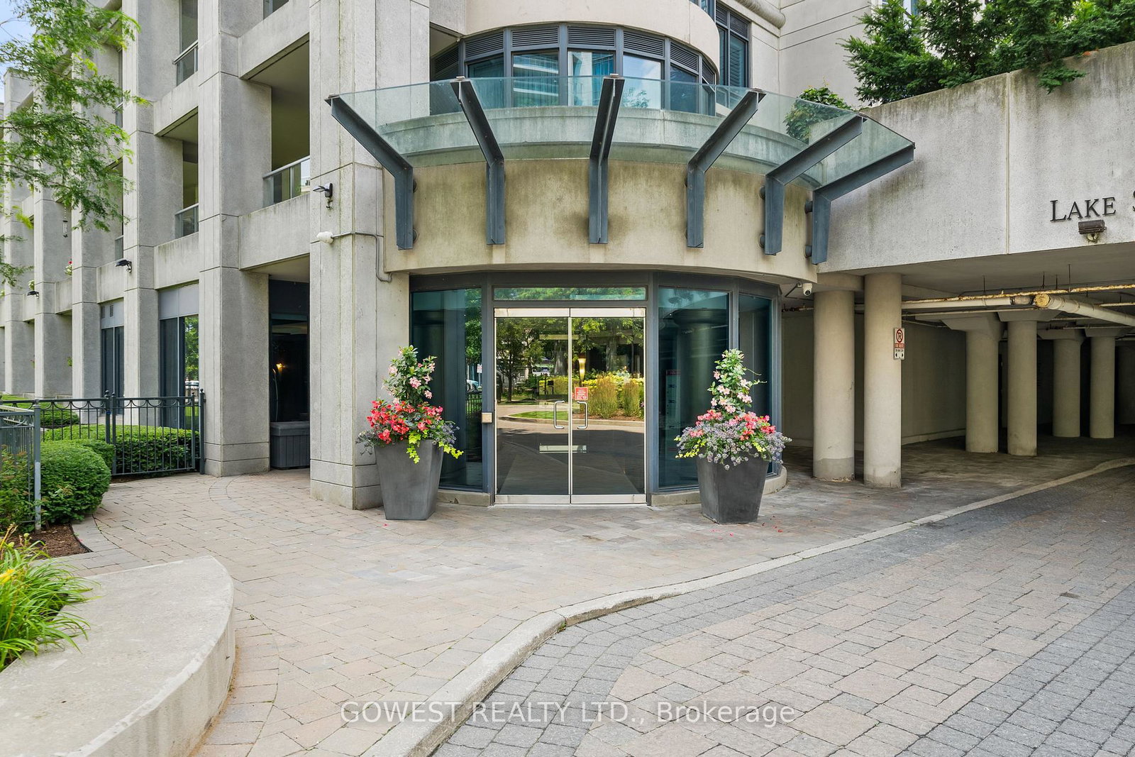 2095-lake-shore-boulevard-w-toronto-etobicoke-ontario-w13632898