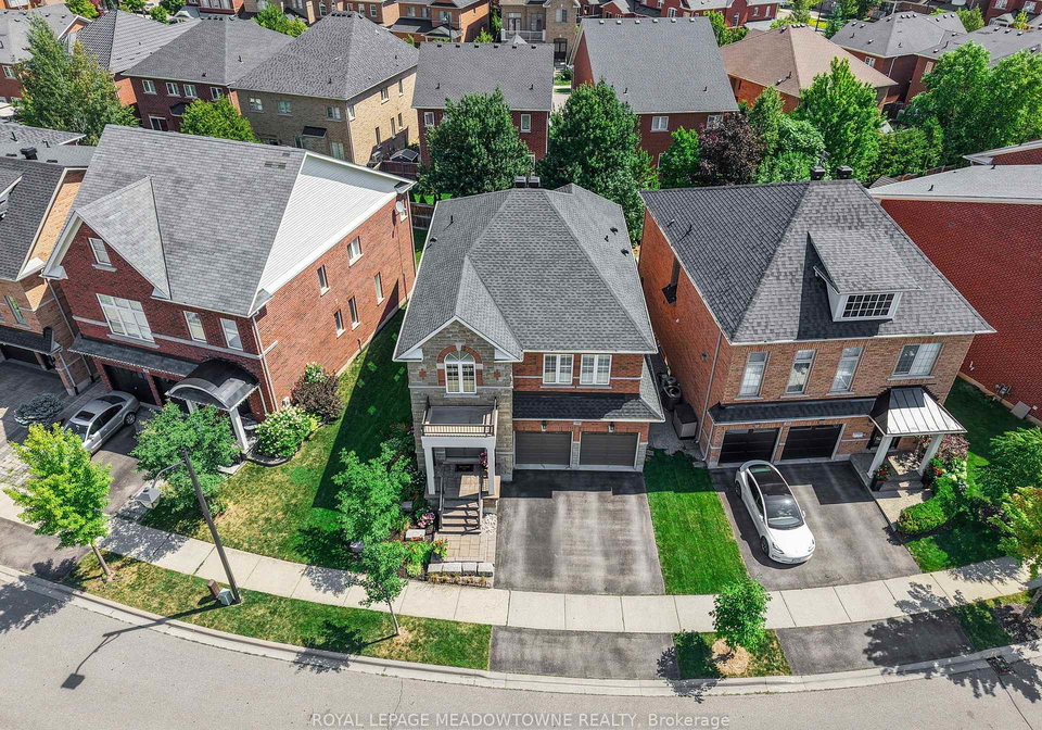 395-malboeuf-court-milton-ontario-w13632972