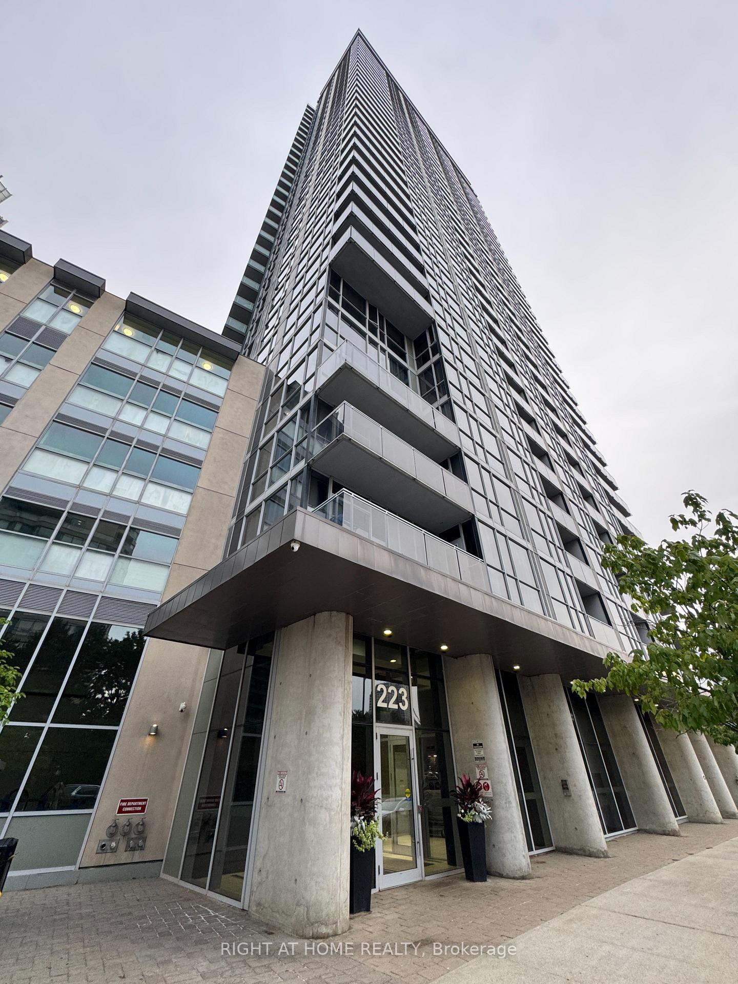 223-webb-drive-mississauga-ontario-w13633184