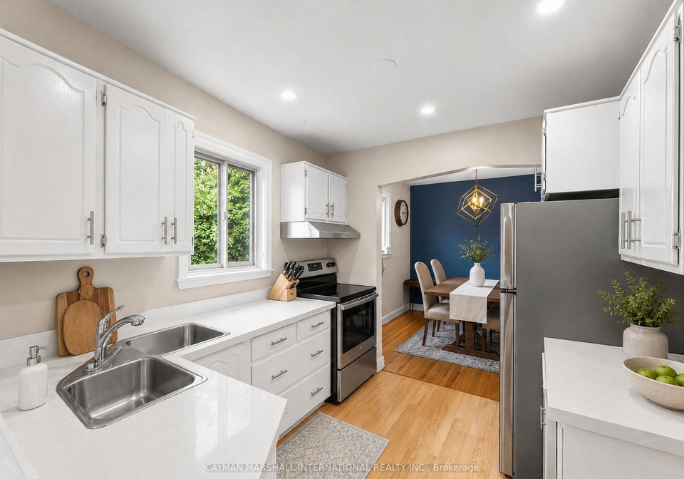 27-maple-avenue-n-mississauga-ontario-w13633330