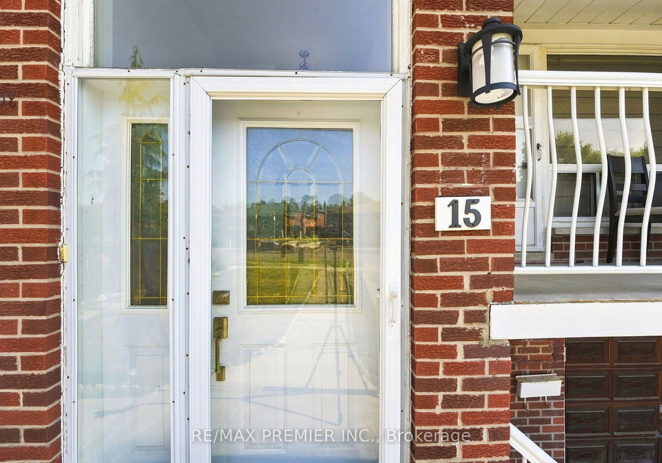 15-madonna-gardens-toronto-york-ontario-w13633466