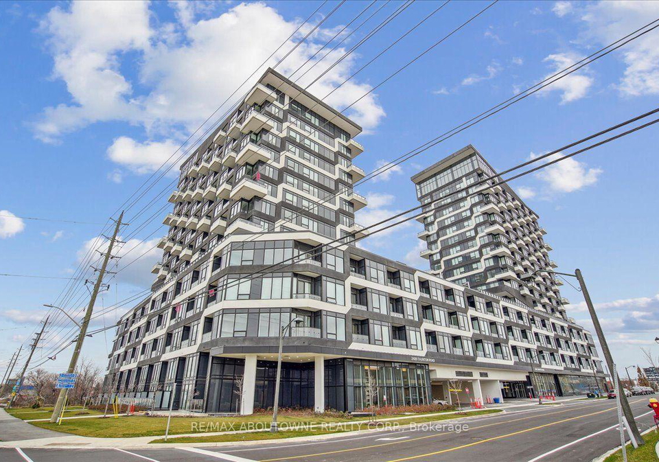 2489-taunton-road-oakville-ontario-w13633616