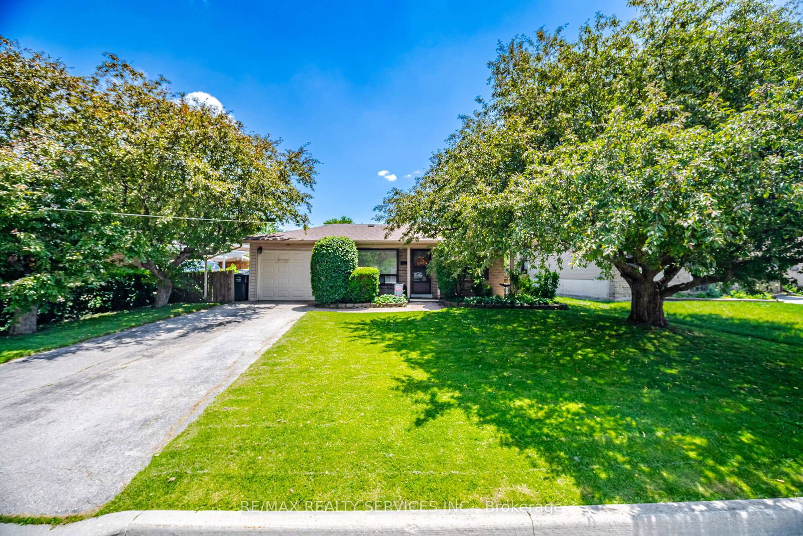 15-ferndale-crescent-brampton-ontario-w13633644