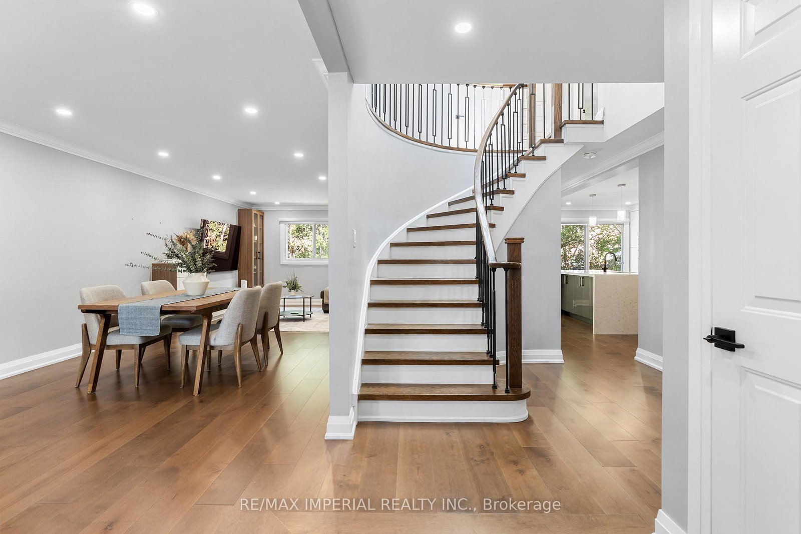 311-youngstown-avenue-mississauga-ontario-w13633666