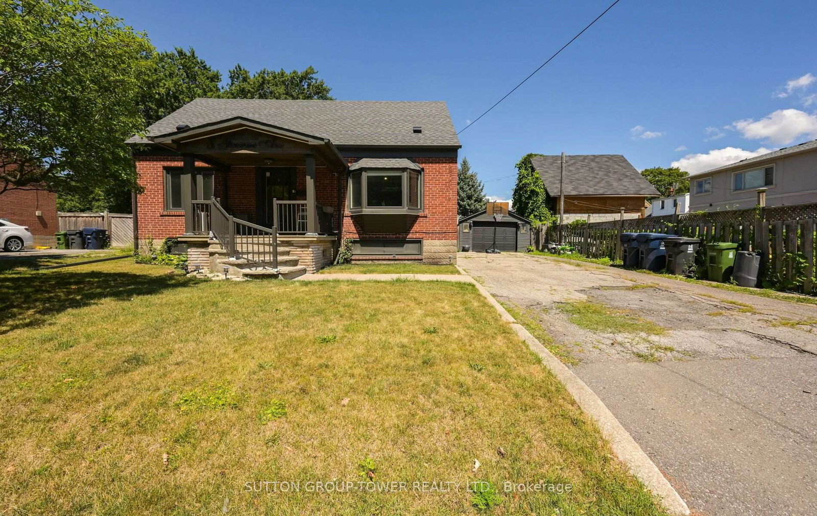 8-yvonne-avenue-n-toronto-york-ontario-w13633796