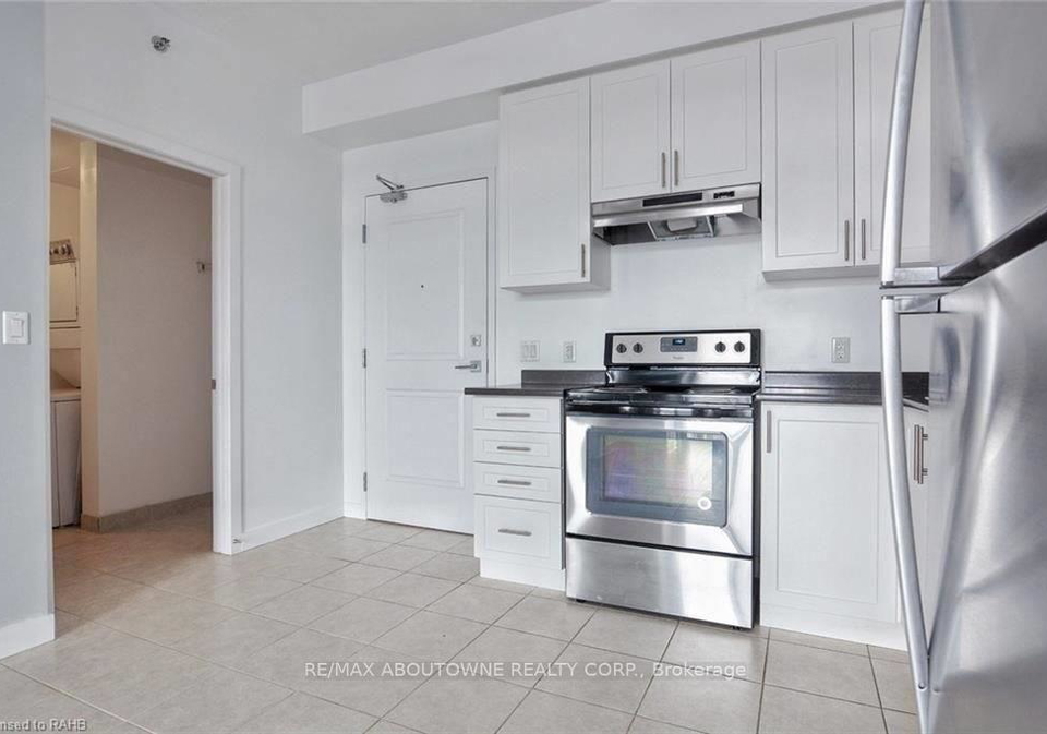 2490-old-bronte-road-oakville-ontario-w13633848