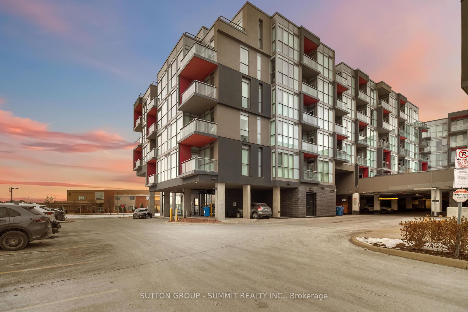 5220-dundas-street-burlington-ontario-w13633994