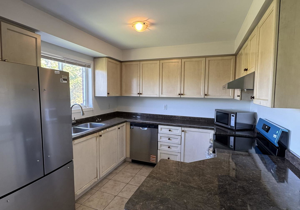 93-mare-crescent-toronto-etobicoke-ontario-w13634042