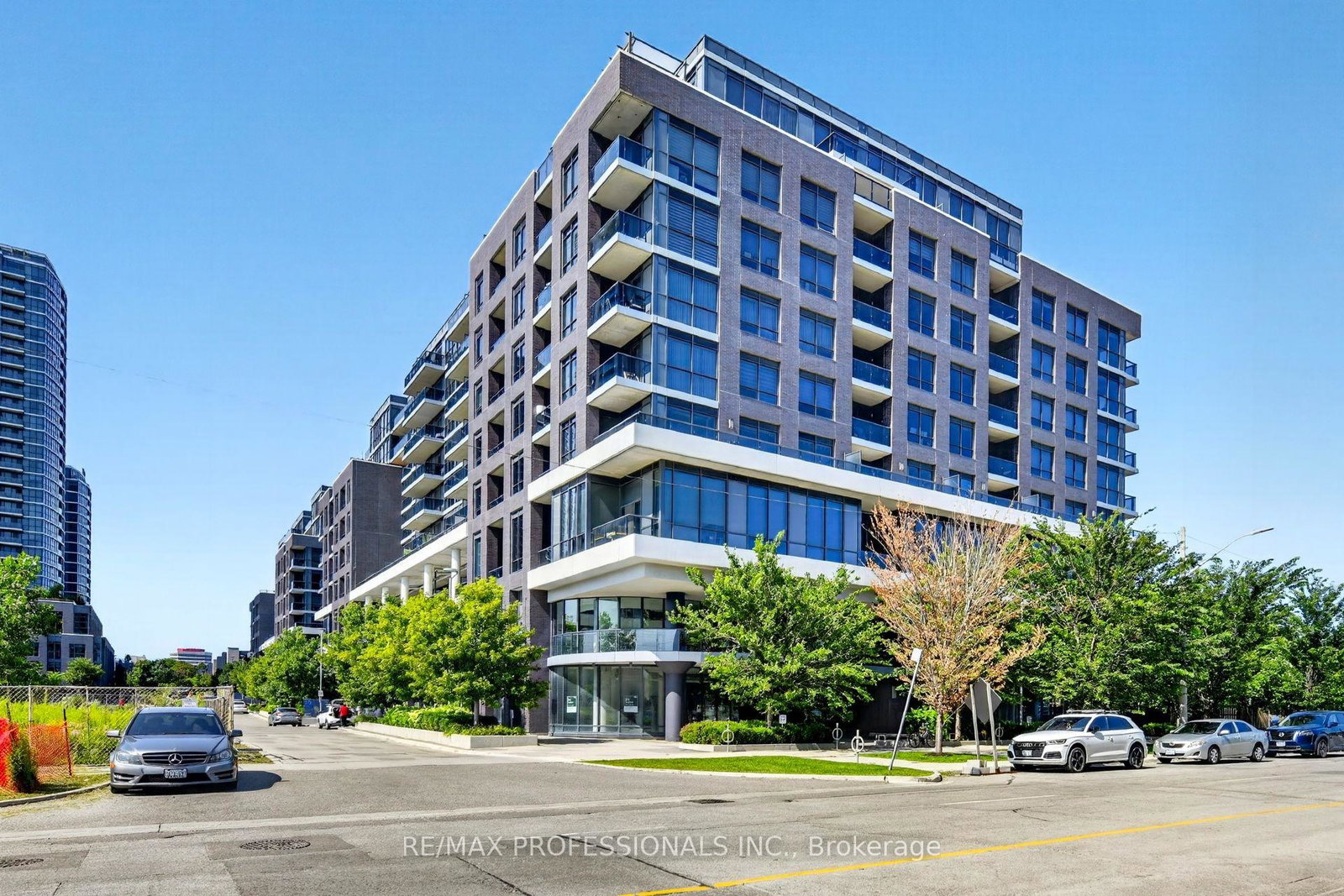 10-gibbs-road-toronto-etobicoke-ontario-w13634058