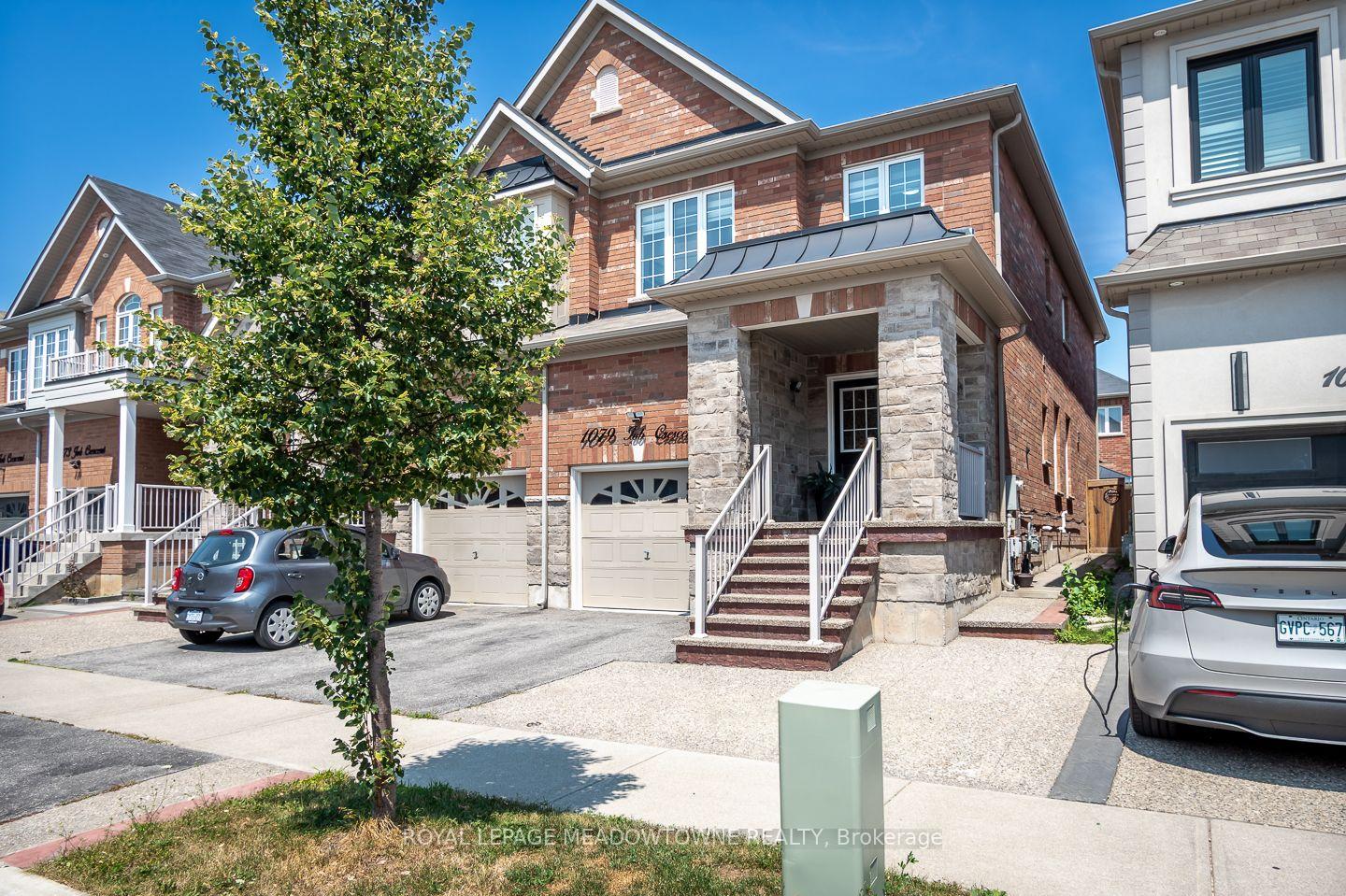 1079-job-crescent-milton-ontario-w13634152