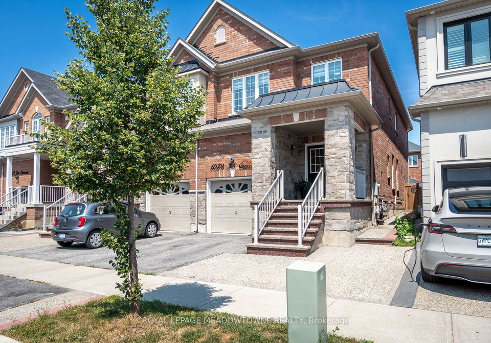 1079-job-crescent-milton-ontario-w13634152