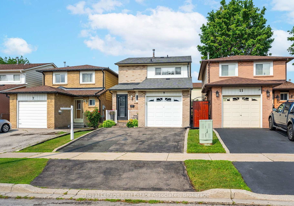 9-woodwind-drive-toronto-etobicoke-ontario-w13634156