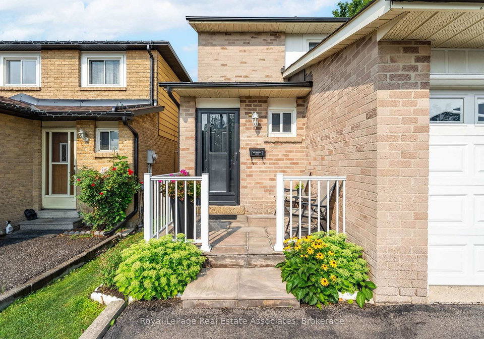 9-woodwind-drive-toronto-etobicoke-ontario-w13634156