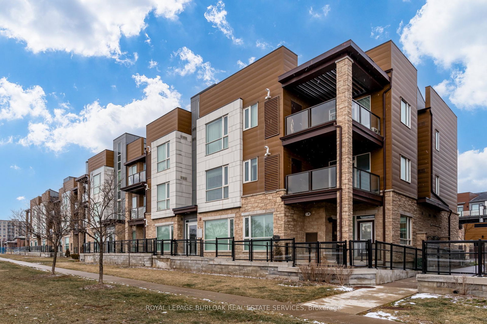 2393-bronte-road-oakville-ontario-w13634178