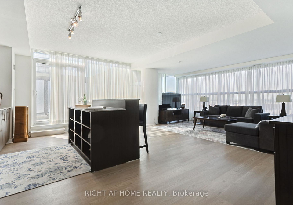 3985-grand-park-drive-mississauga-ontario-w13634274