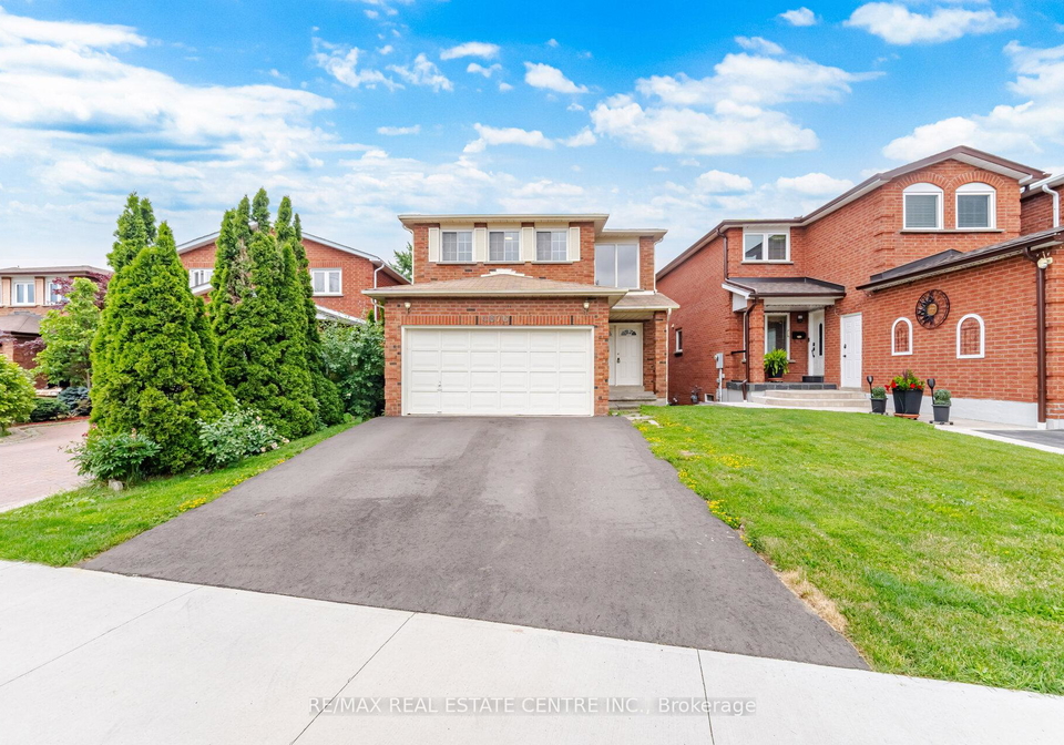 4676-owl-circle-mississauga-ontario-w13634312