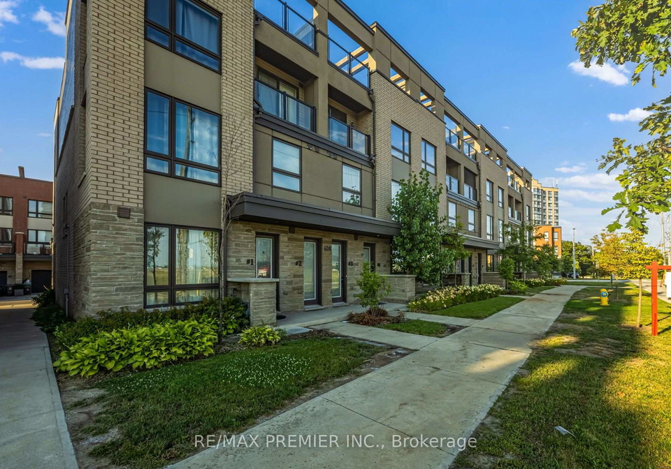 62rexdale-boulevard-toronto-etobicoke-ontario-w13634398