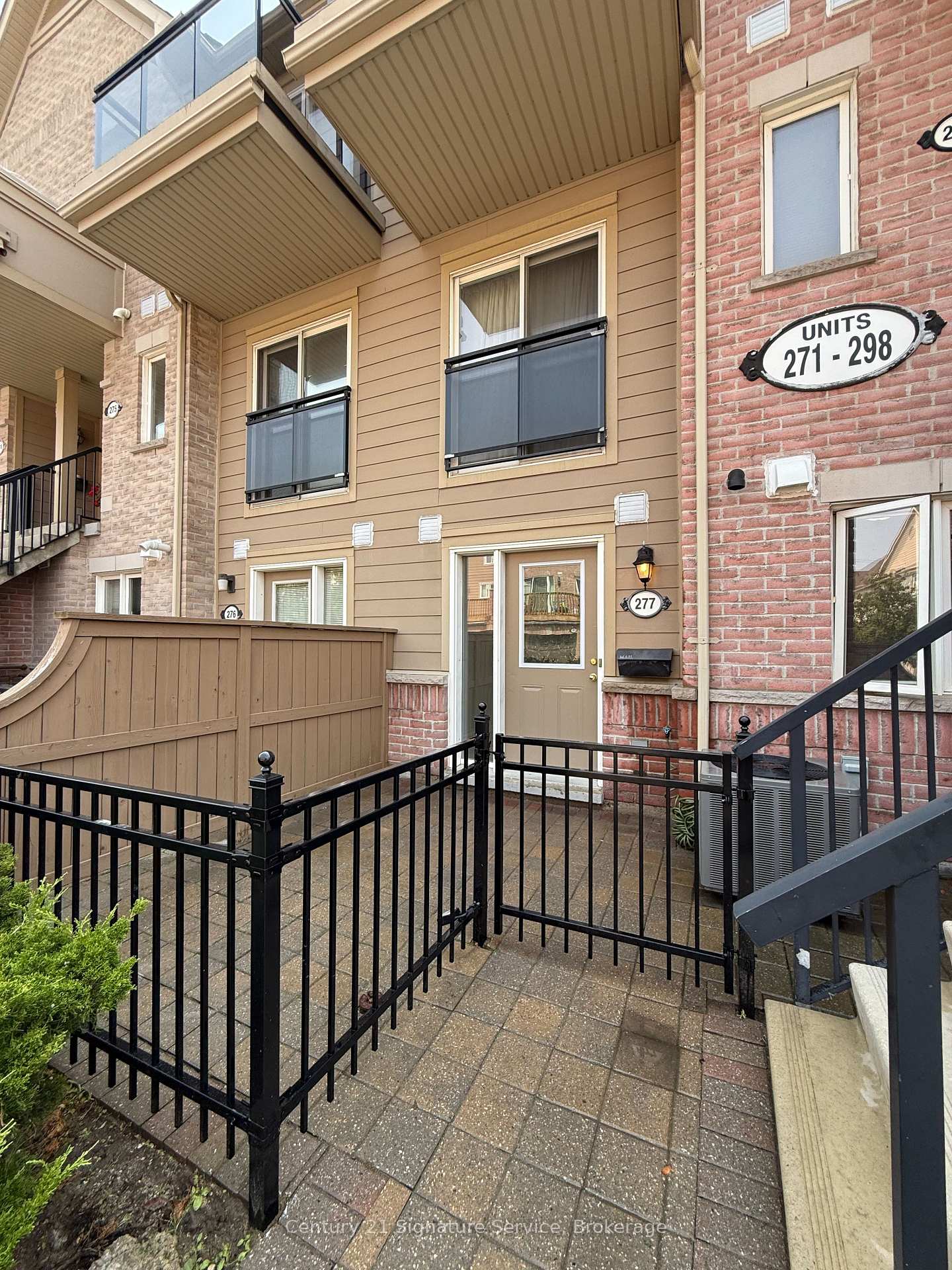 4975-southhampton-drive-mississauga-ontario-w13634440
