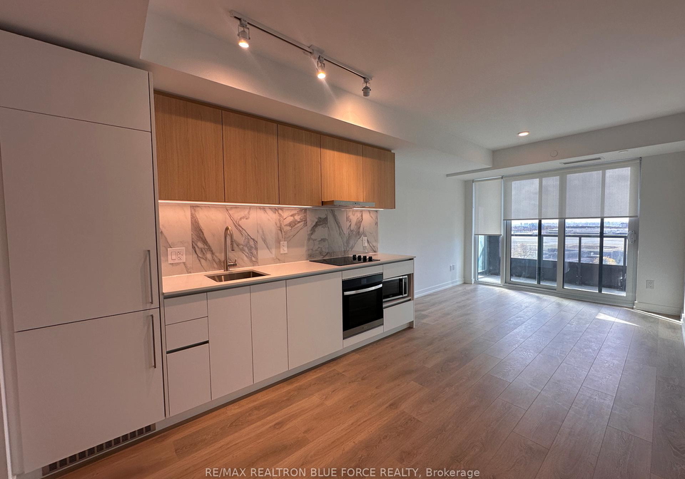 1100-sheppard-avenue-w-toronto-york-ontario-w13634454