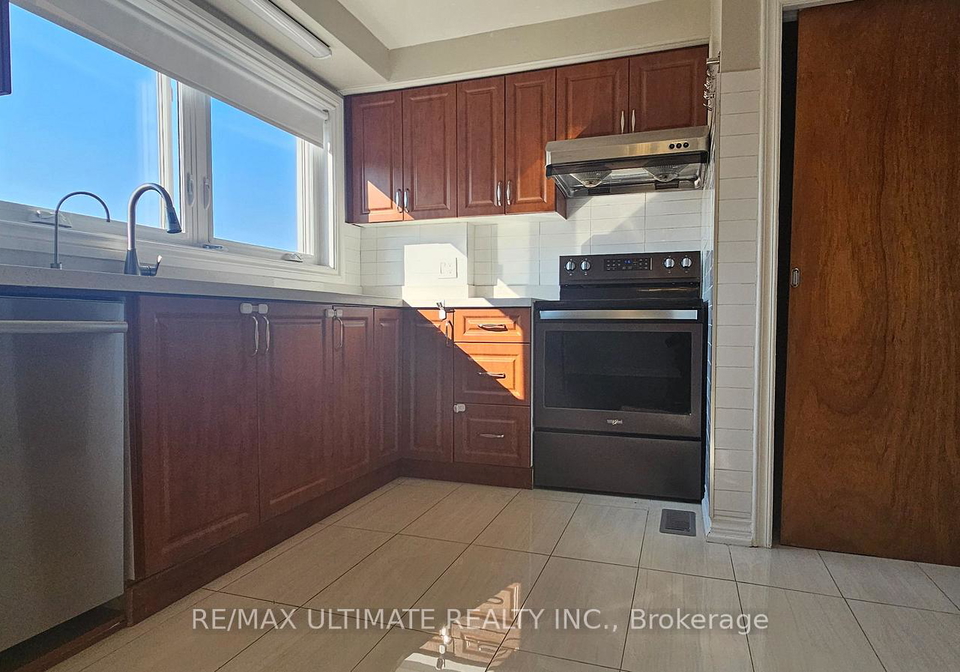 187-epsom-downs-drive-toronto-york-ontario-w13634460