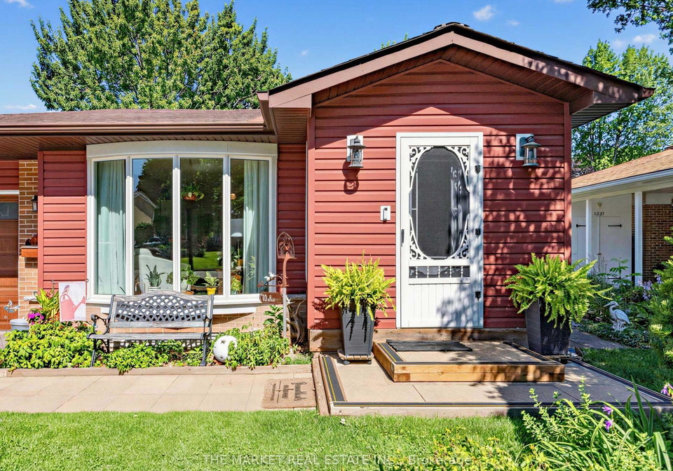 1033-franconia-drive-mississauga-ontario-w13634520