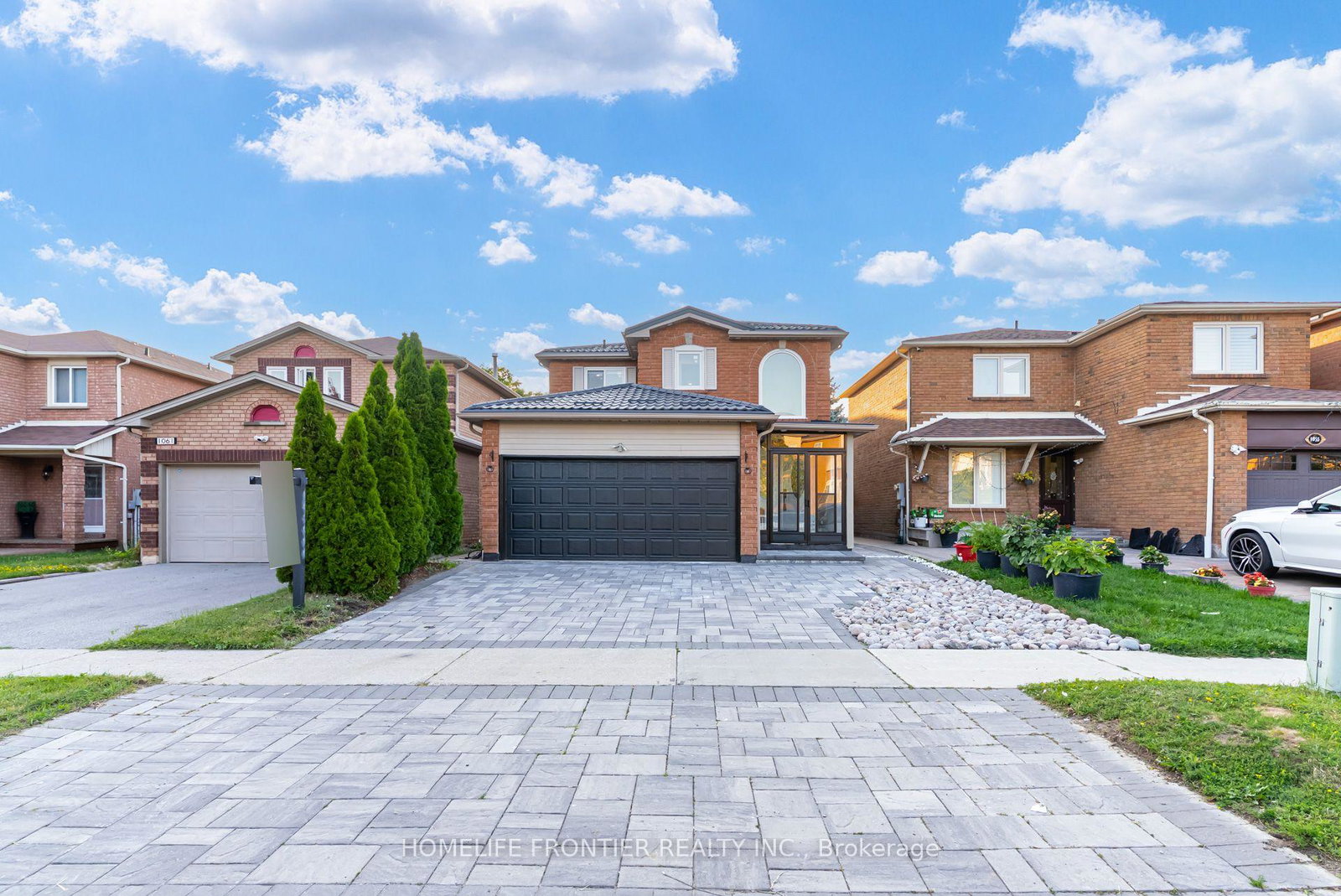 1059-ivandale-drive-mississauga-ontario-w13634606