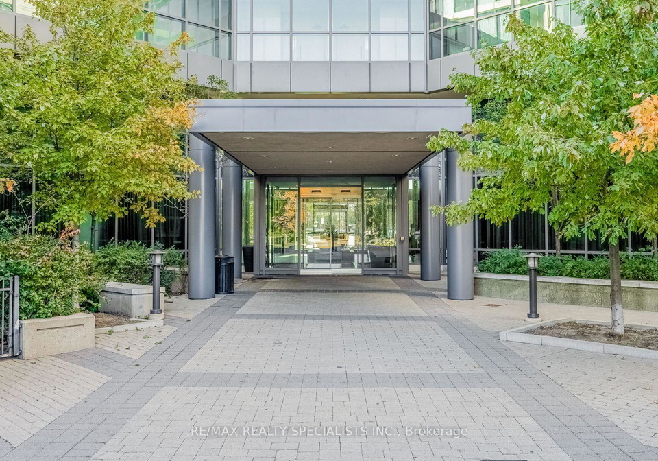 215-sherway-gardens-road-toronto-etobicoke-ontario-w13634716