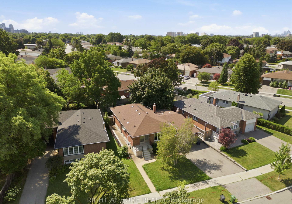45-faversham-crescent-toronto-etobicoke-ontario-w13634818